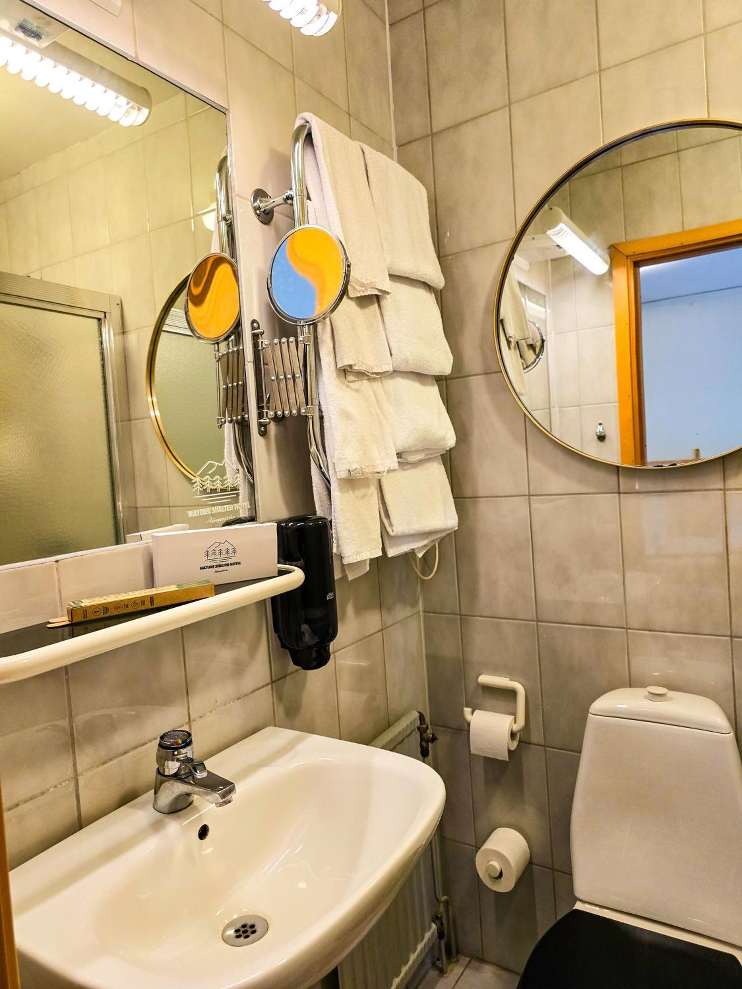 Nature Shelter Hotel Asljunga Bagian luar foto